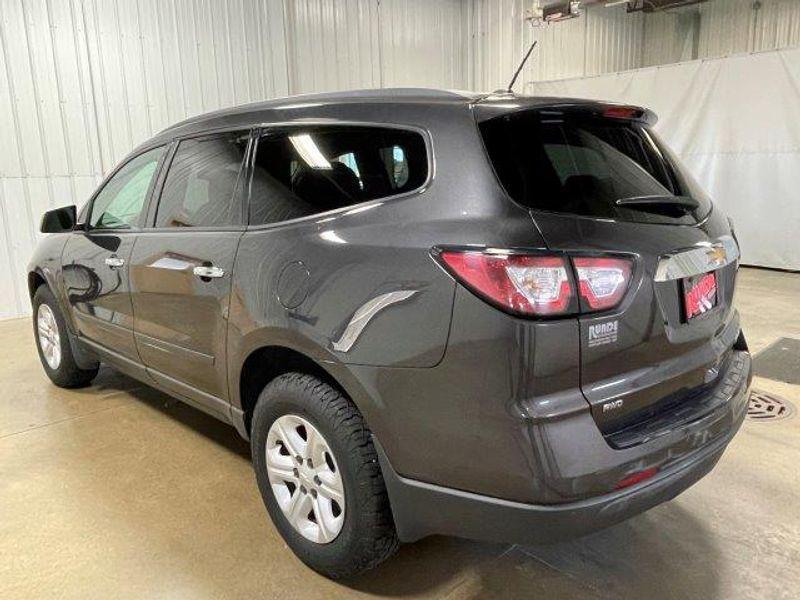 used 2015 Chevrolet Traverse car, priced at $9,744