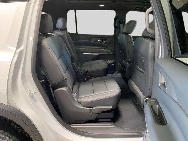 new 2025 Chevrolet Traverse car, priced at $57,100