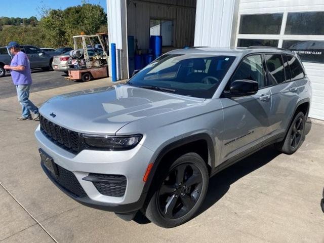 used 2023 Jeep Grand Cherokee car, priced at $32,500