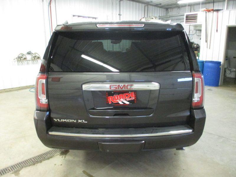 used 2016 GMC Yukon XL car