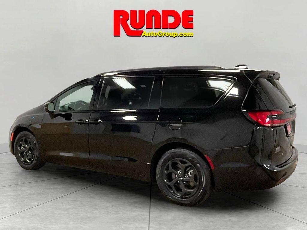used 2024 Chrysler Pacifica Hybrid car, priced at $42,972
