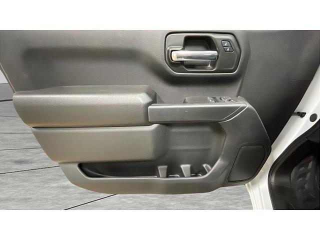 used 2025 Chevrolet Silverado 1500 car, priced at $29,981