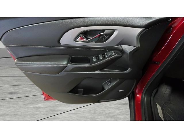 used 2023 Chevrolet Traverse car, priced at $33,971
