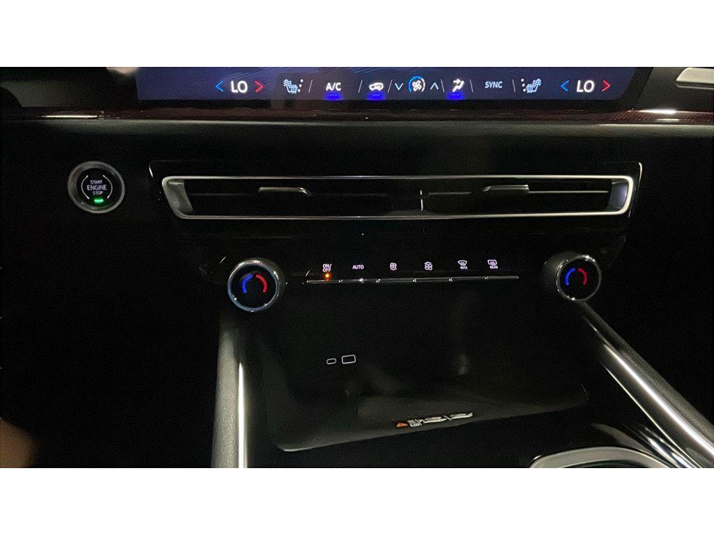 used 2024 Chevrolet Traverse car, priced at $48,991