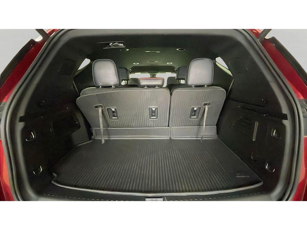 used 2024 Chevrolet Traverse car, priced at $48,991