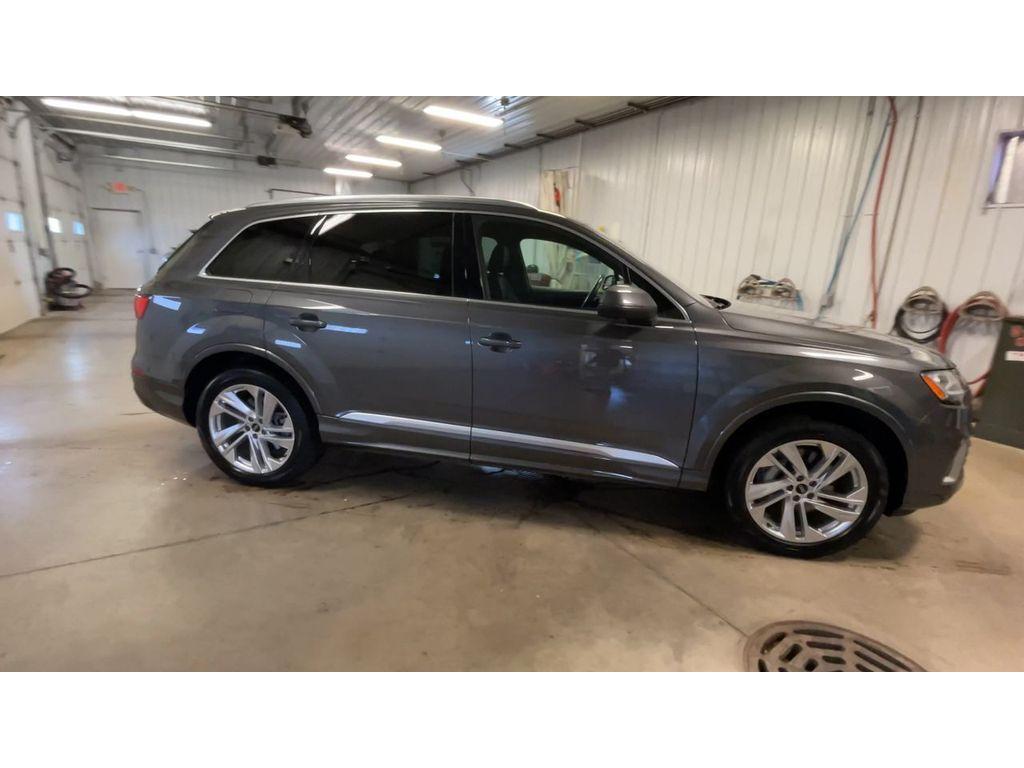 used 2021 Audi Q7 car, priced at $29,950