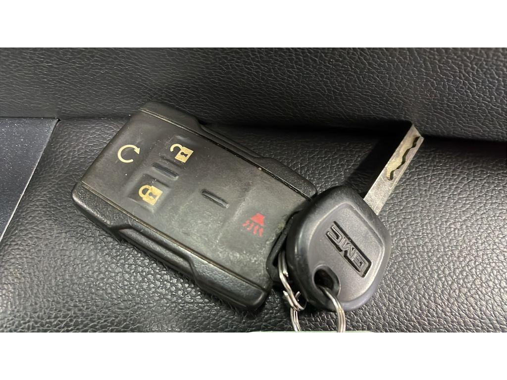 used 2021 GMC Canyon car, priced at $30,392