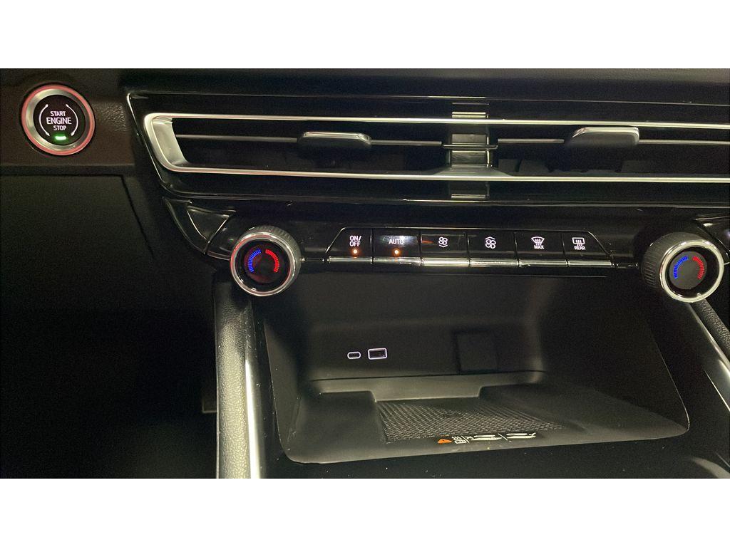 used 2025 Chevrolet Traverse car, priced at $51,990