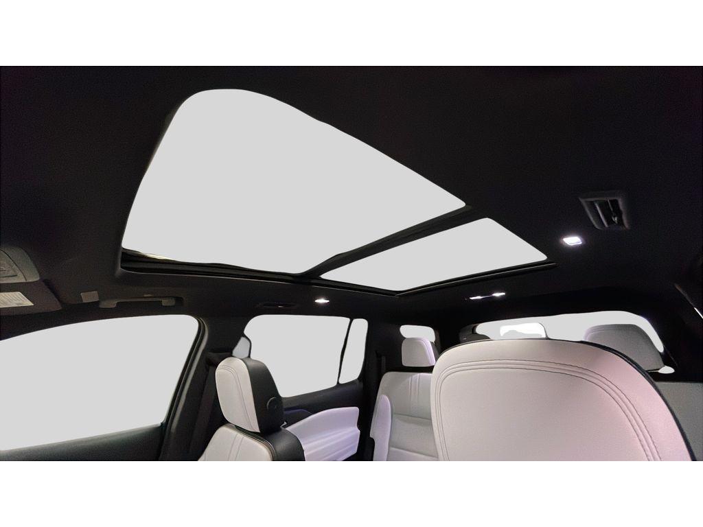 used 2025 Chevrolet Traverse car, priced at $51,990