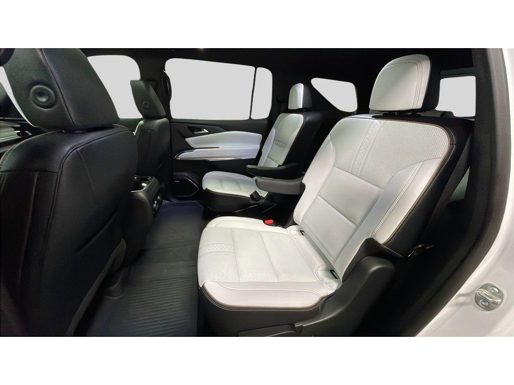 used 2025 Chevrolet Traverse car, priced at $51,990