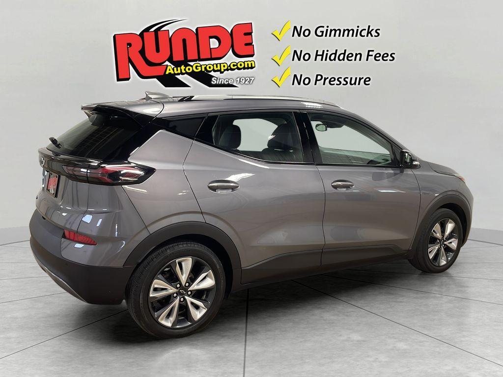 used 2022 Chevrolet Bolt EUV car, priced at $17,990