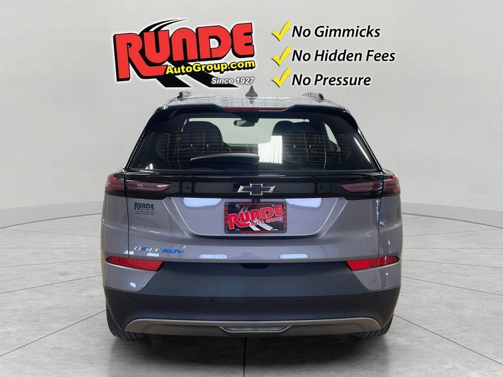 used 2022 Chevrolet Bolt EUV car, priced at $17,990