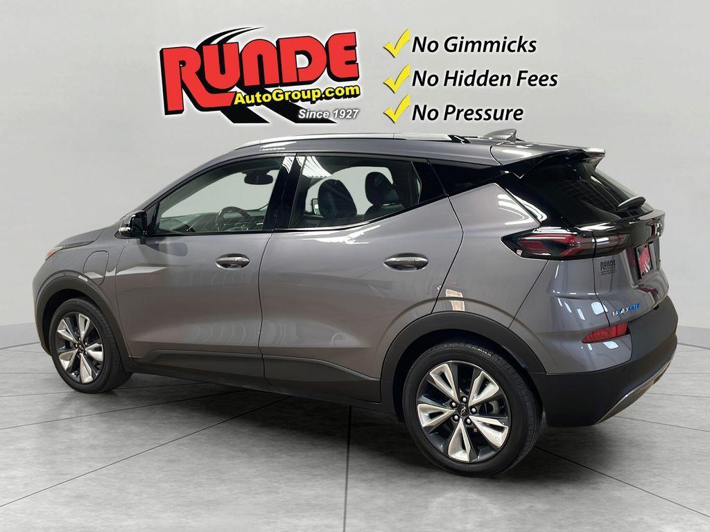 used 2022 Chevrolet Bolt EUV car, priced at $17,990