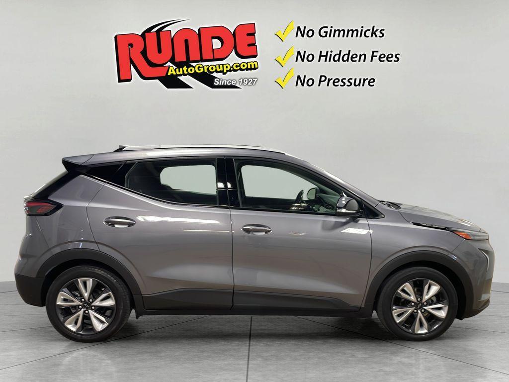 used 2022 Chevrolet Bolt EUV car, priced at $17,990