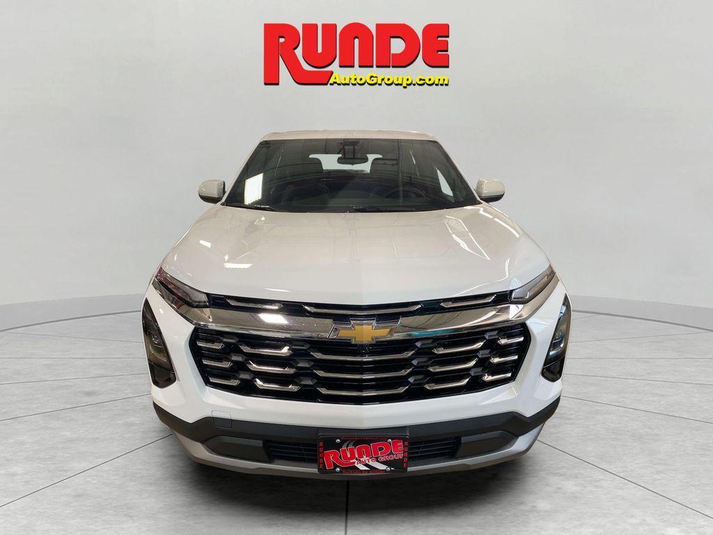 new 2026 Chevrolet Equinox car, priced at $33,890