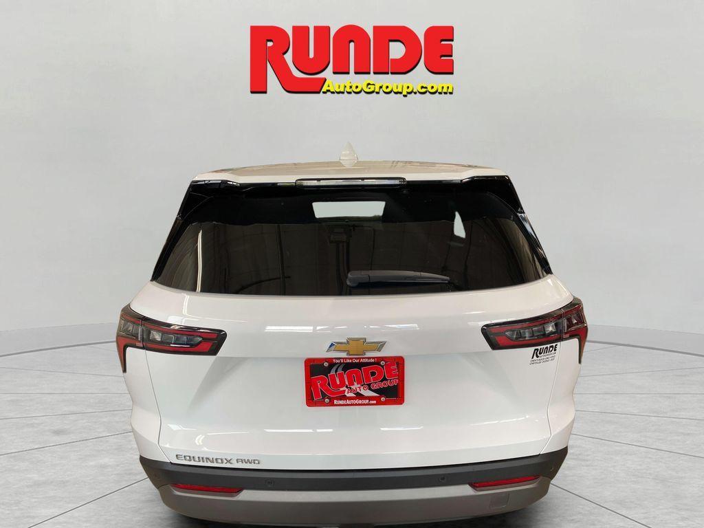new 2026 Chevrolet Equinox car, priced at $33,890