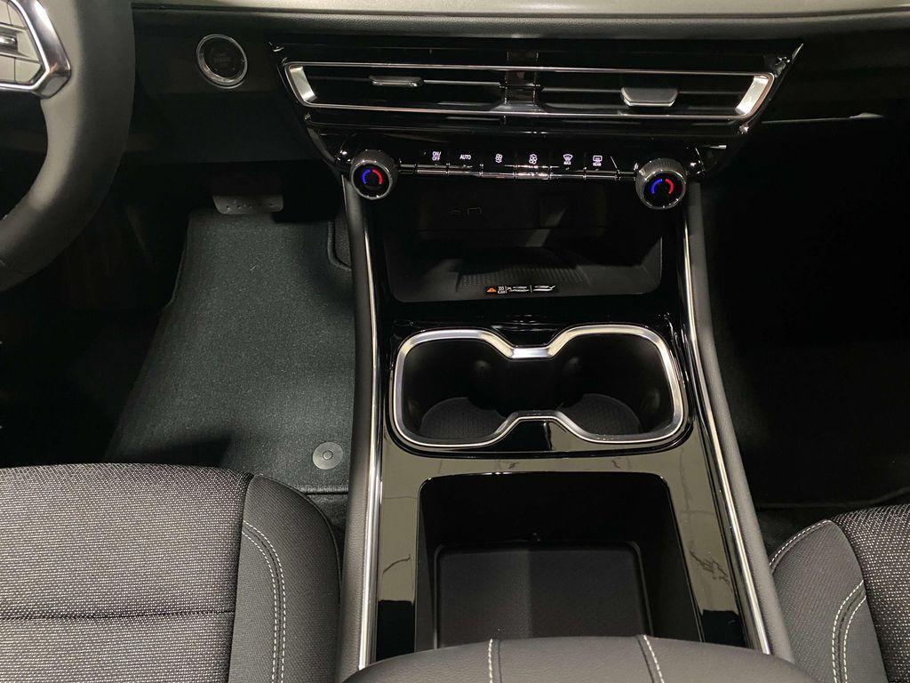new 2025 Chevrolet Traverse car, priced at $42,545