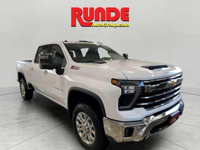 new 2025 Chevrolet Silverado 3500 car, priced at $82,305