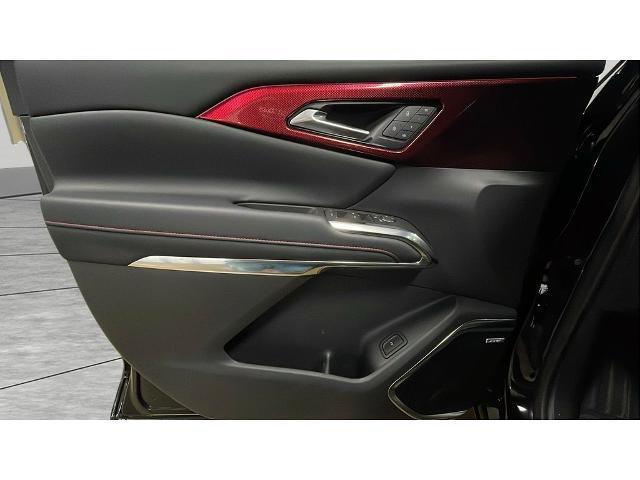 used 2024 Chevrolet Traverse car, priced at $57,990