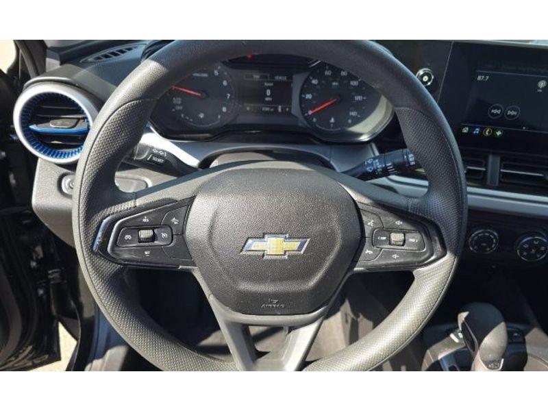 used 2025 Chevrolet Trax car, priced at $22,990