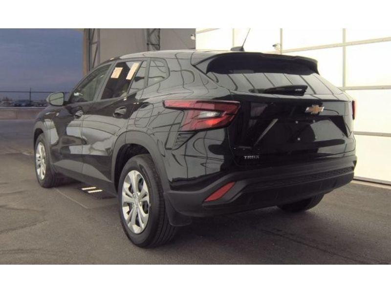 used 2025 Chevrolet Trax car, priced at $22,990