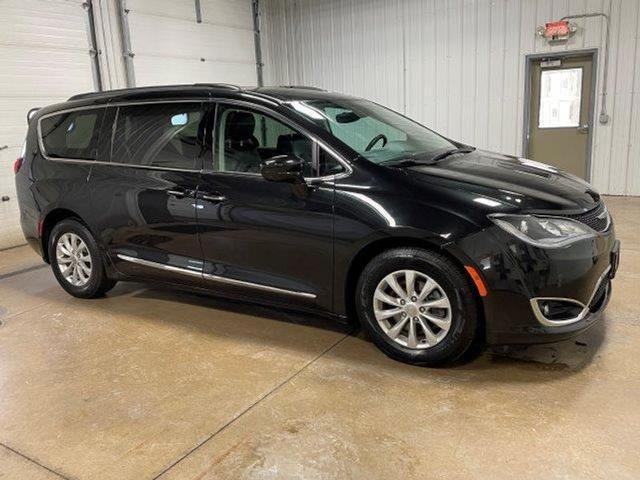 used 2017 Chrysler Pacifica car, priced at $14,373