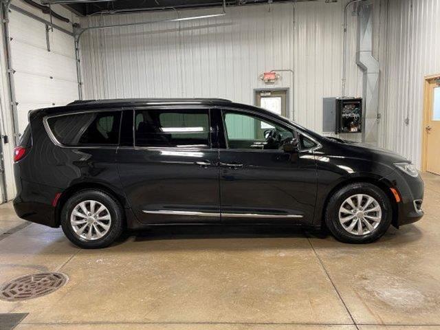 used 2017 Chrysler Pacifica car, priced at $14,373