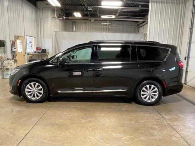 used 2017 Chrysler Pacifica car, priced at $14,373