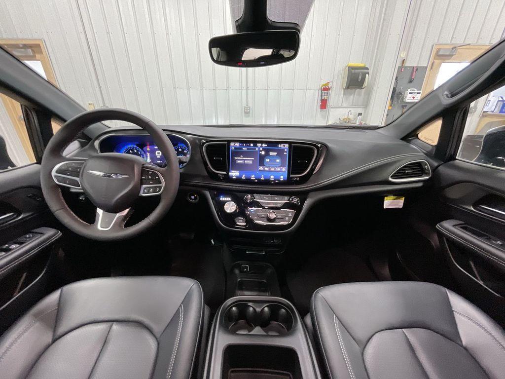 used 2025 Chrysler Pacifica car, priced at $43,990