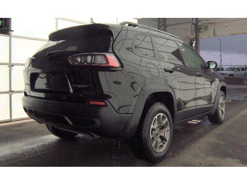 used 2022 Jeep Cherokee car, priced at $28,950