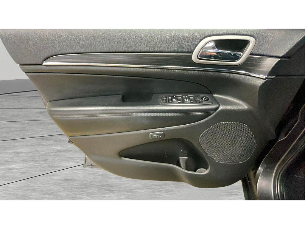 used 2020 Jeep Grand Cherokee car, priced at $17,621