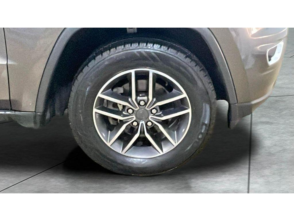 used 2020 Jeep Grand Cherokee car, priced at $17,621