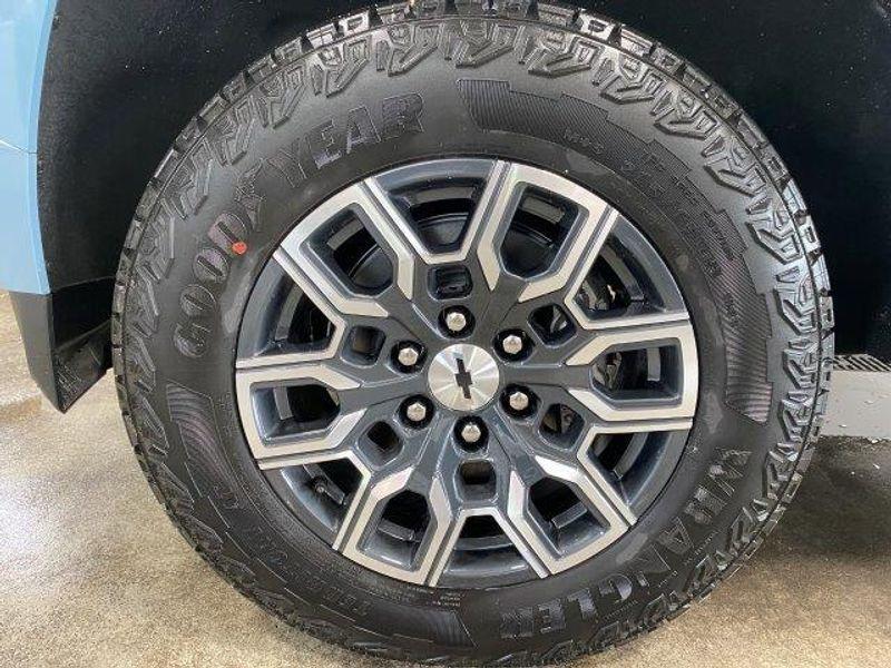 new 2025 Chevrolet Colorado car, priced at $44,990