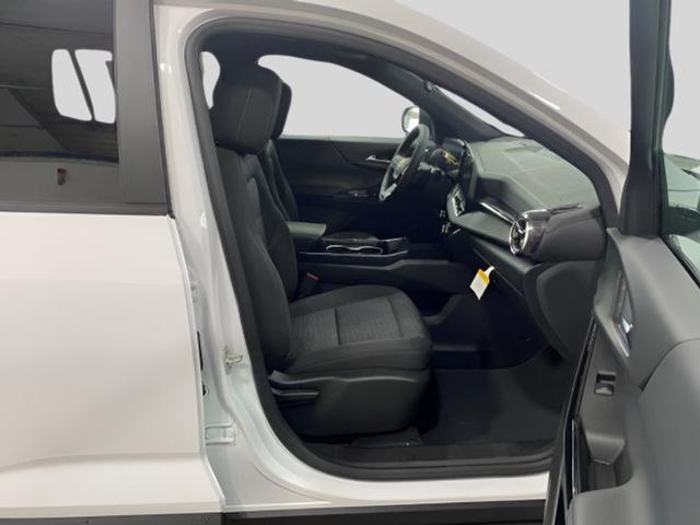 new 2025 Chevrolet Equinox car, priced at $30,995