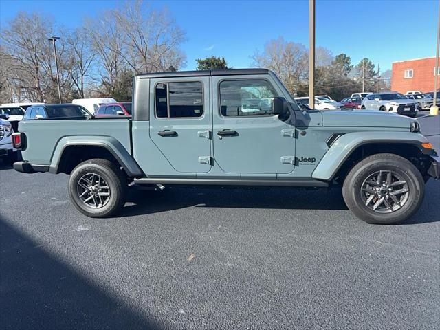 new 2024 Jeep Gladiator car, priced at $51,107