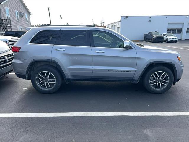 used 2020 Jeep Grand Cherokee car, priced at $22,878