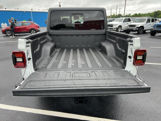 new 2024 Jeep Gladiator car, priced at $50,578