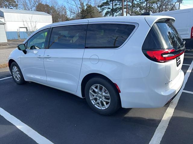 new 2025 Chrysler Pacifica car, priced at $44,145