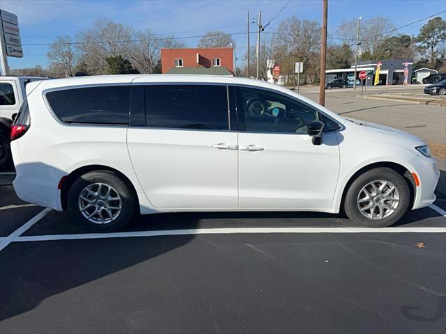 new 2025 Chrysler Pacifica car, priced at $44,145