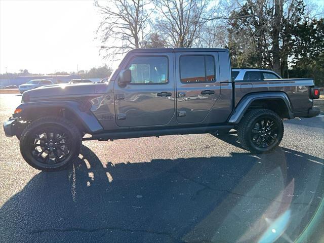 new 2025 Jeep Gladiator car, priced at $45,235