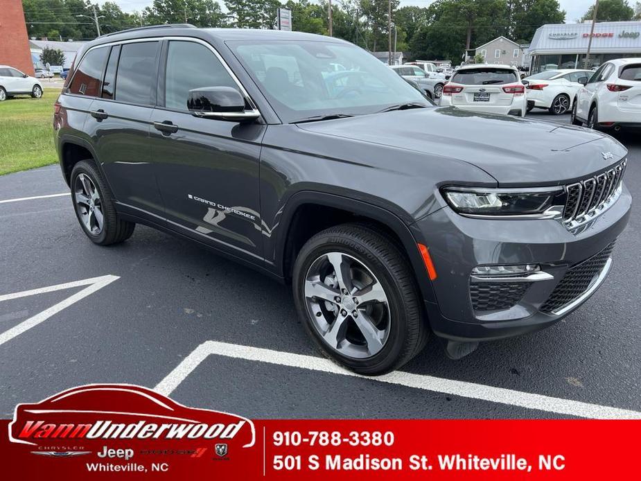 new 2024 Jeep Grand Cherokee car, priced at $53,245