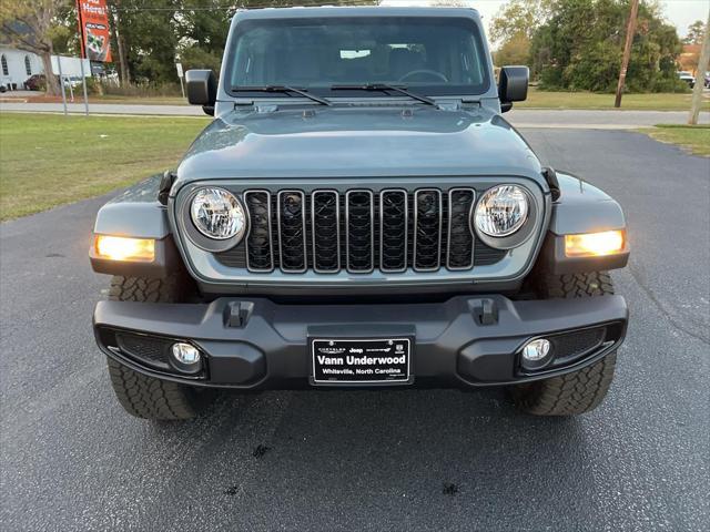 new 2025 Jeep Gladiator car, priced at $45,235