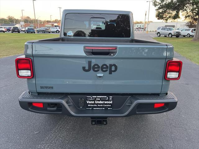 new 2025 Jeep Gladiator car, priced at $45,235