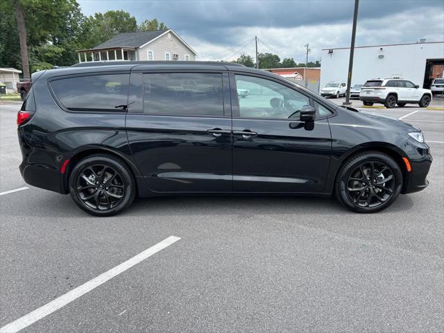 new 2023 Chrysler Pacifica car, priced at $44,999