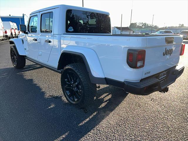 new 2025 Jeep Gladiator car, priced at $44,640