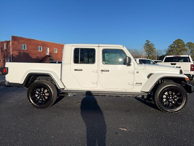 new 2025 Jeep Gladiator car, priced at $44,640