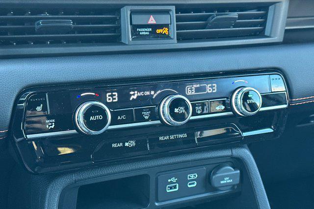 new 2025 Honda Pilot car, priced at $42,380