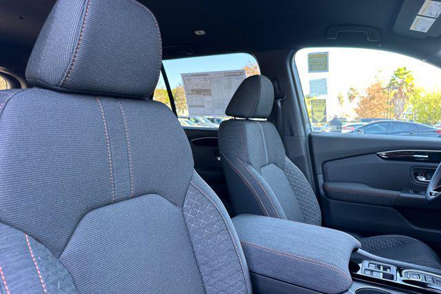 new 2025 Honda Pilot car, priced at $42,380