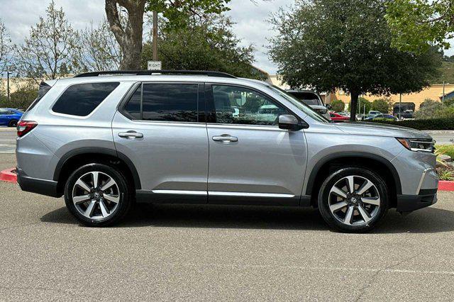 new 2025 Honda Pilot car, priced at $48,595