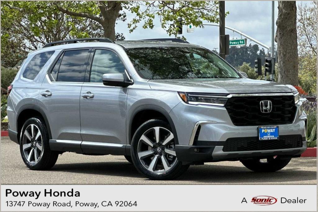 new 2025 Honda Pilot car, priced at $48,595